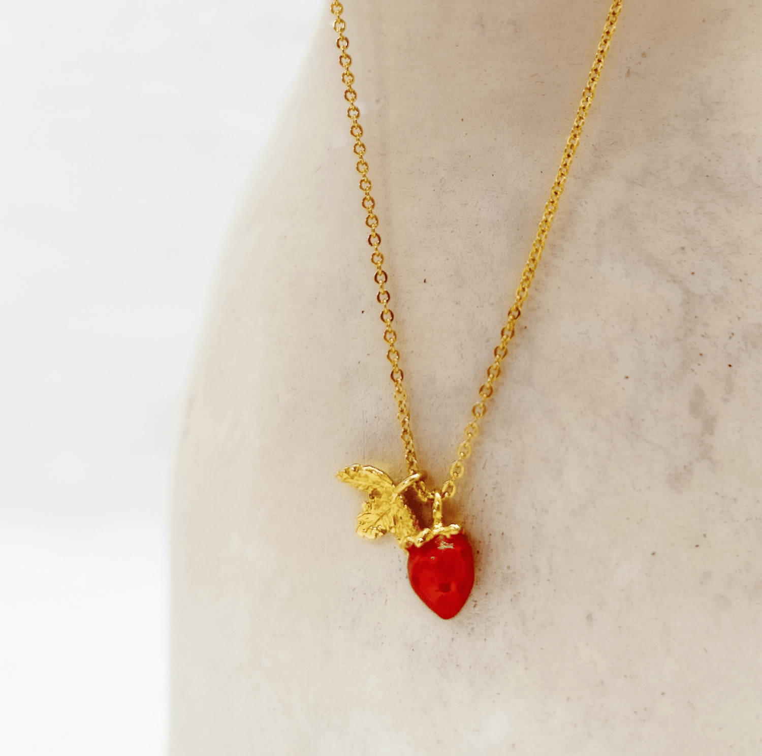Elise Tsikis Paris Collier Berris