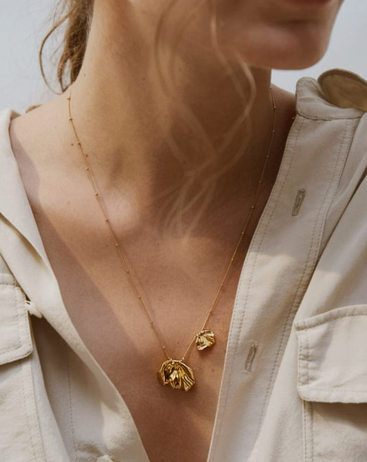Elise Tsikis Paris Collier Corinthe