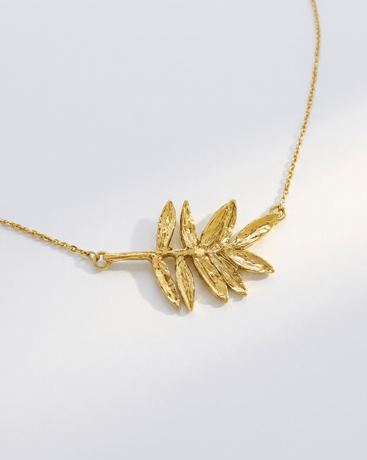 Elise Tsikis Paris Collier Dimos