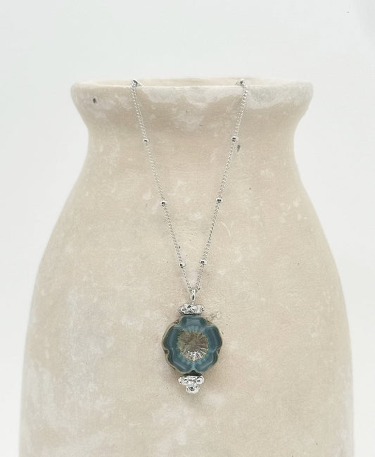 Elise Tsikis Paris Collier Faro - archive