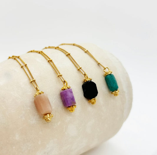 Elise Tsikis Paris Collier Khonoma - archive