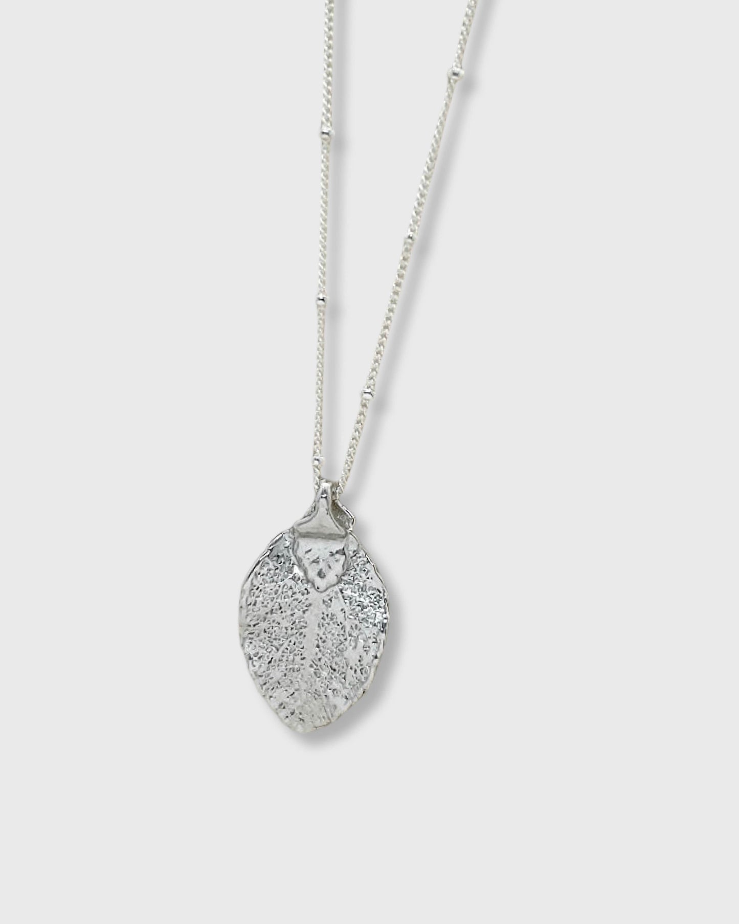 Elise Tsikis Paris Collier Kiato - archive