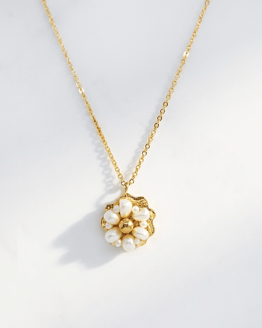 Elise Tsikis Paris Collier Lasmena