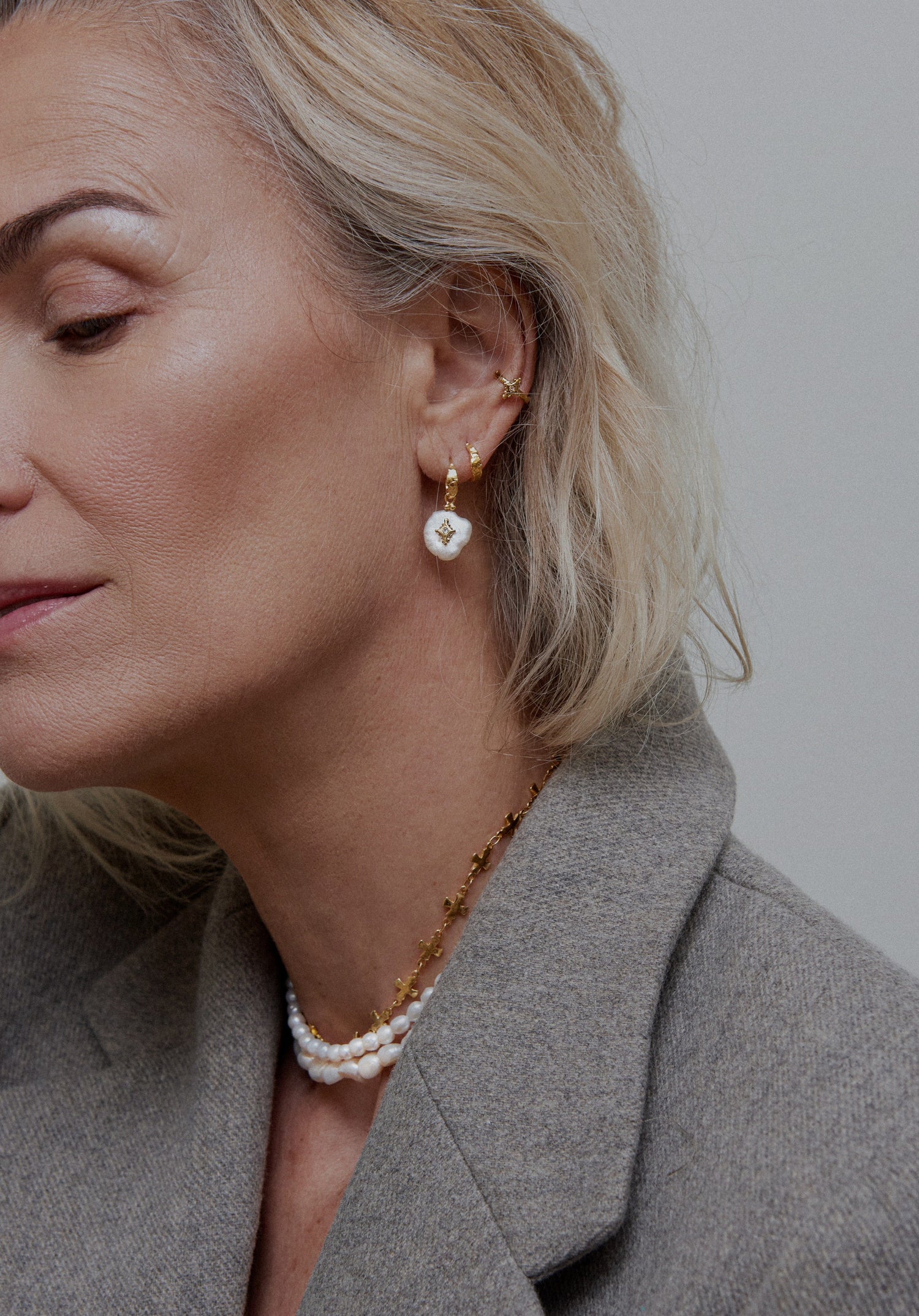 Elise Tsikis Paris Collier Oia