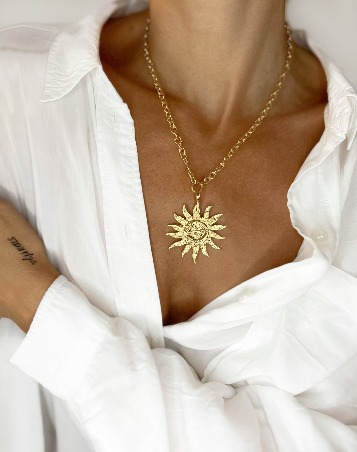 Elise Tsikis Paris Collier Sana