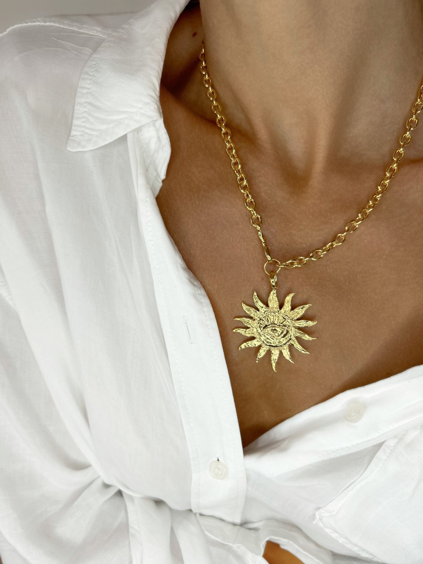 Elise Tsikis Paris Collier Sana