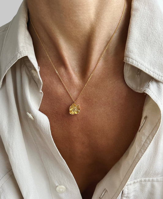 Elise Tsikis Paris Collier Sieva - archive