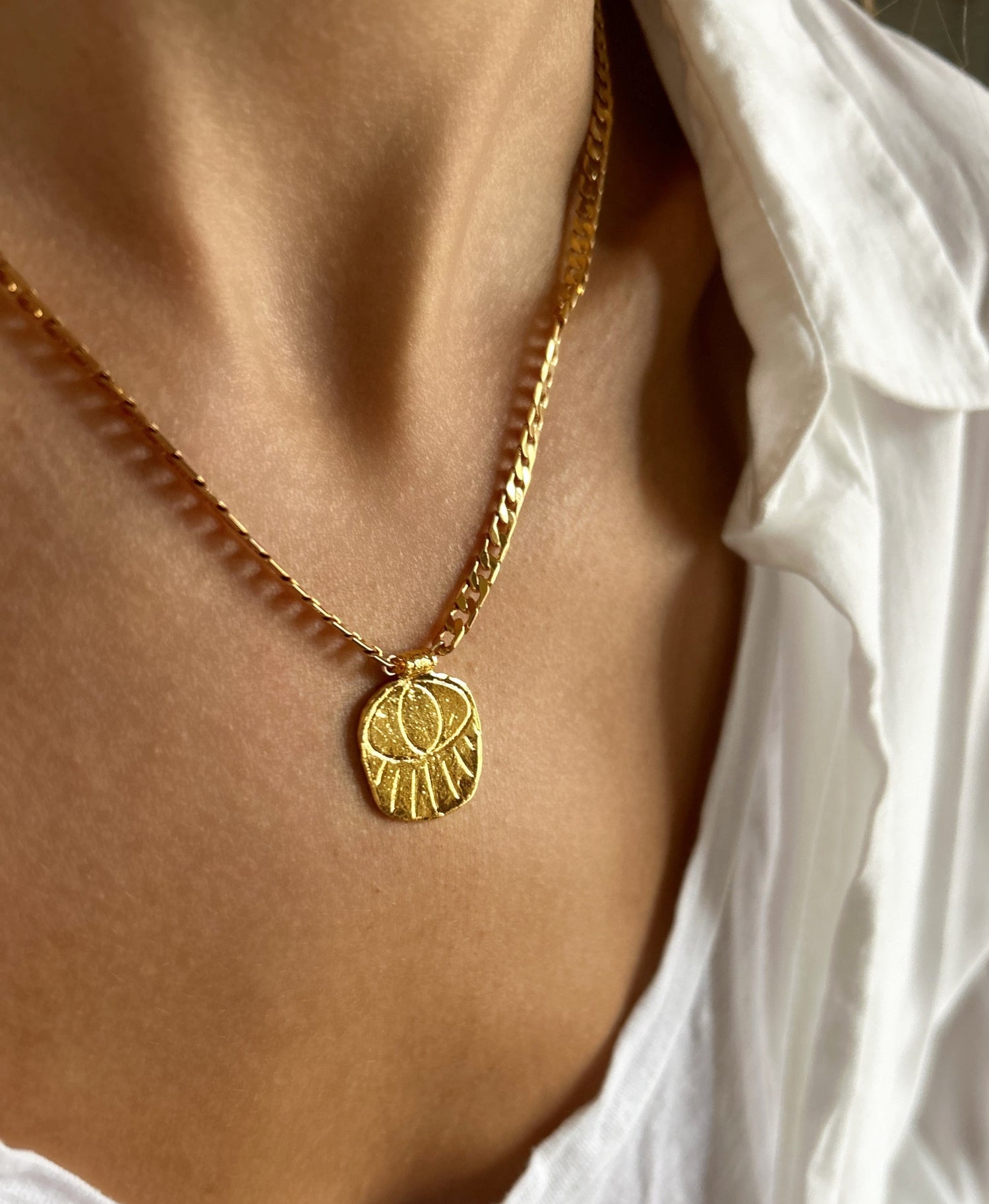 Elise Tsikis Paris Collier Topia - archive