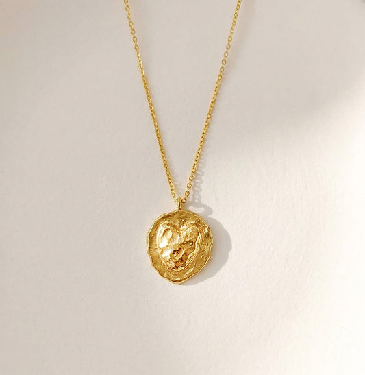 Elise Tsikis Paris Collier Travia