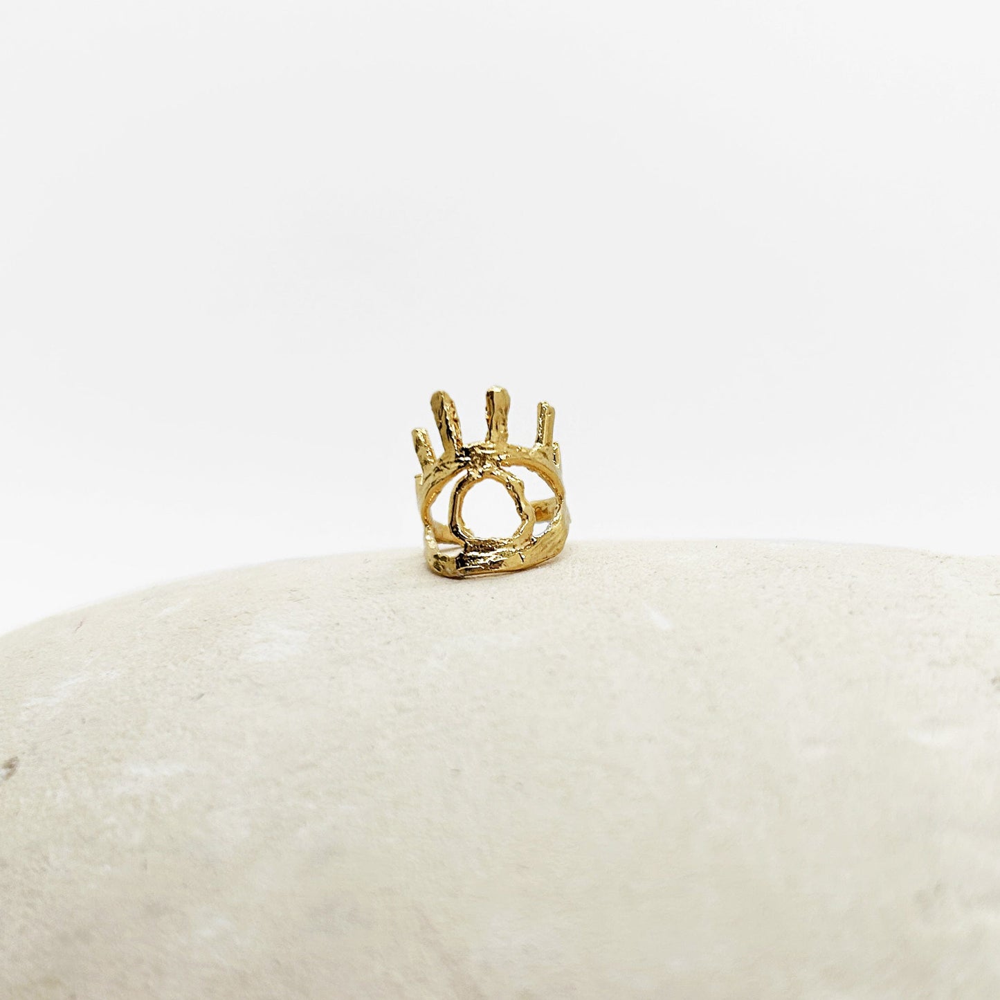 Elise Tsikis Paris Earcuff Mirada - archive