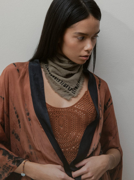 Elise Tsikis Paris Foulard Sinaloa kaki