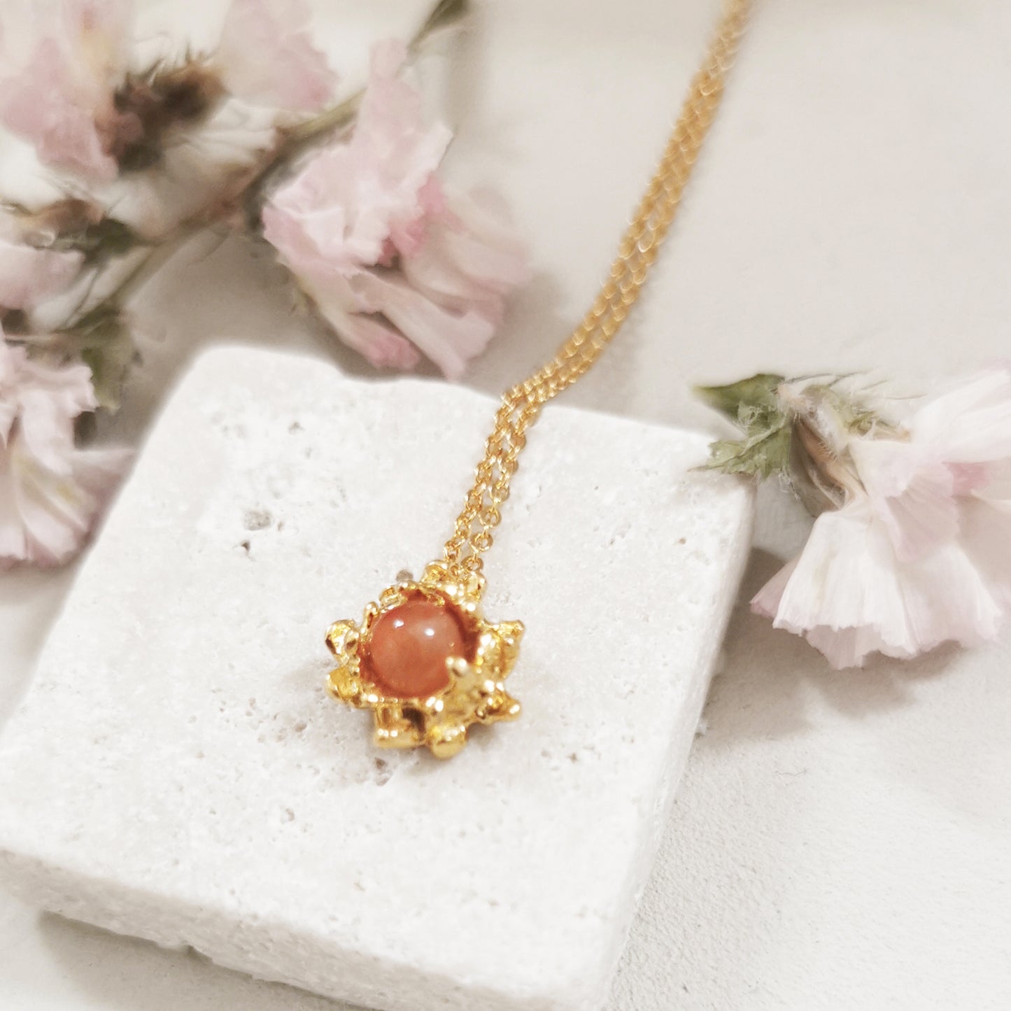 Collier Pivoine