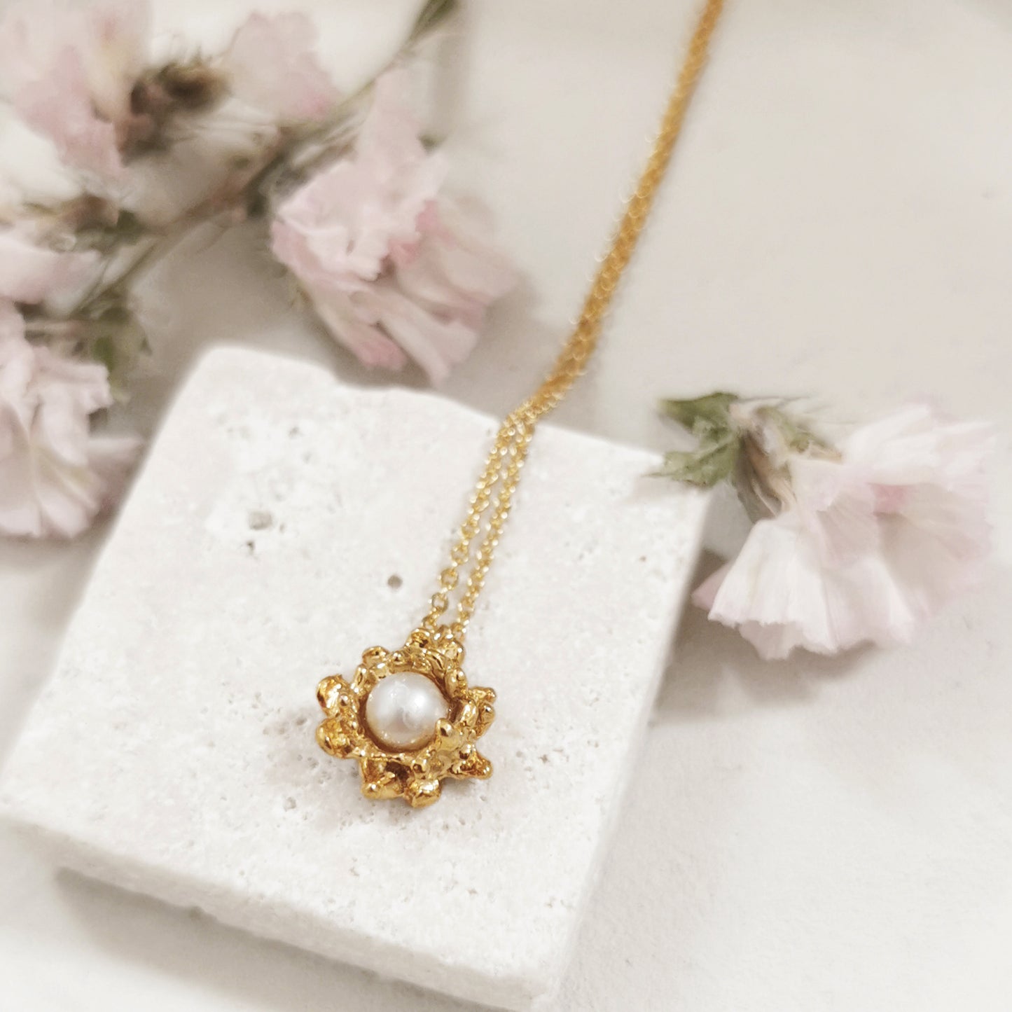 Collier Pivoine