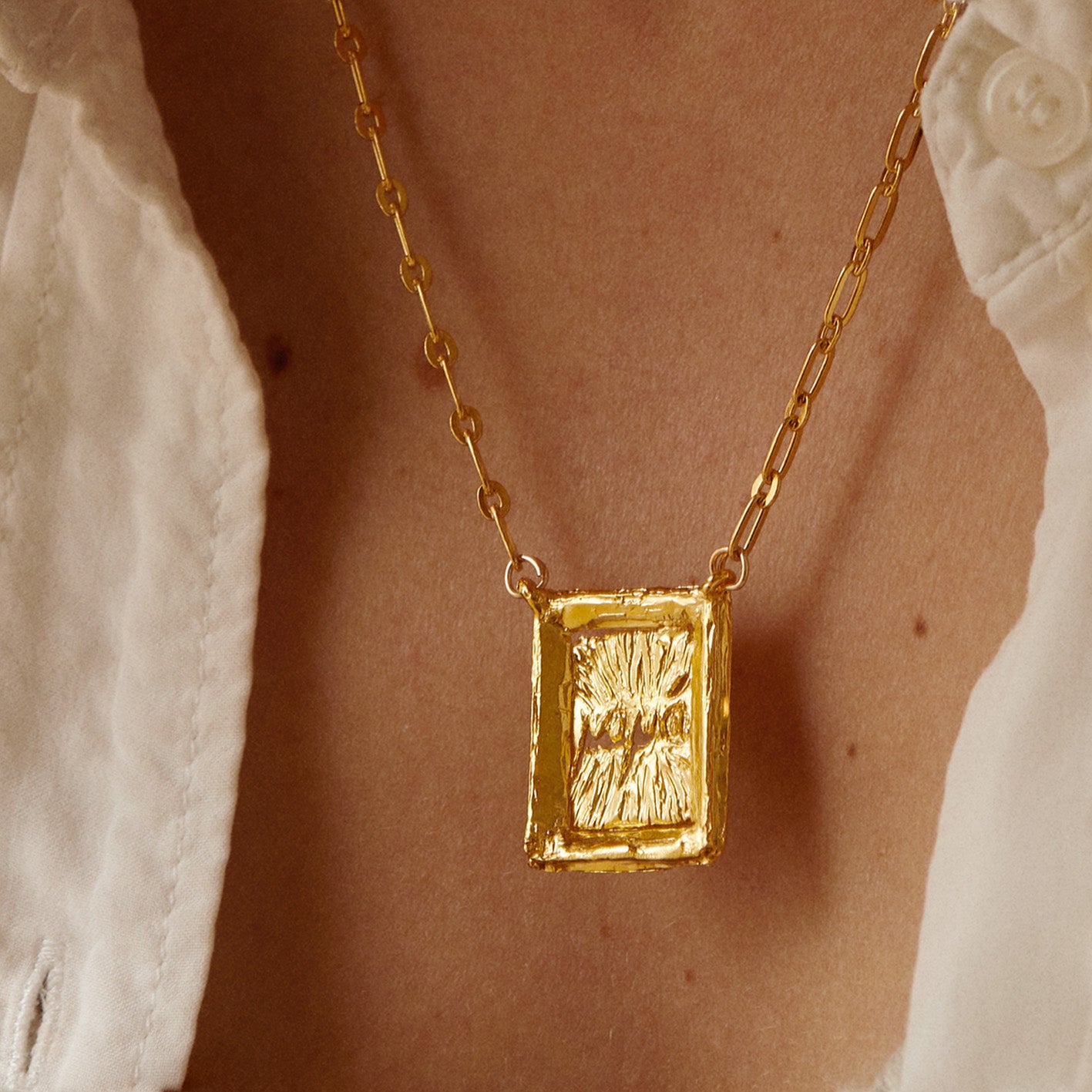 Collier Prastia - archive