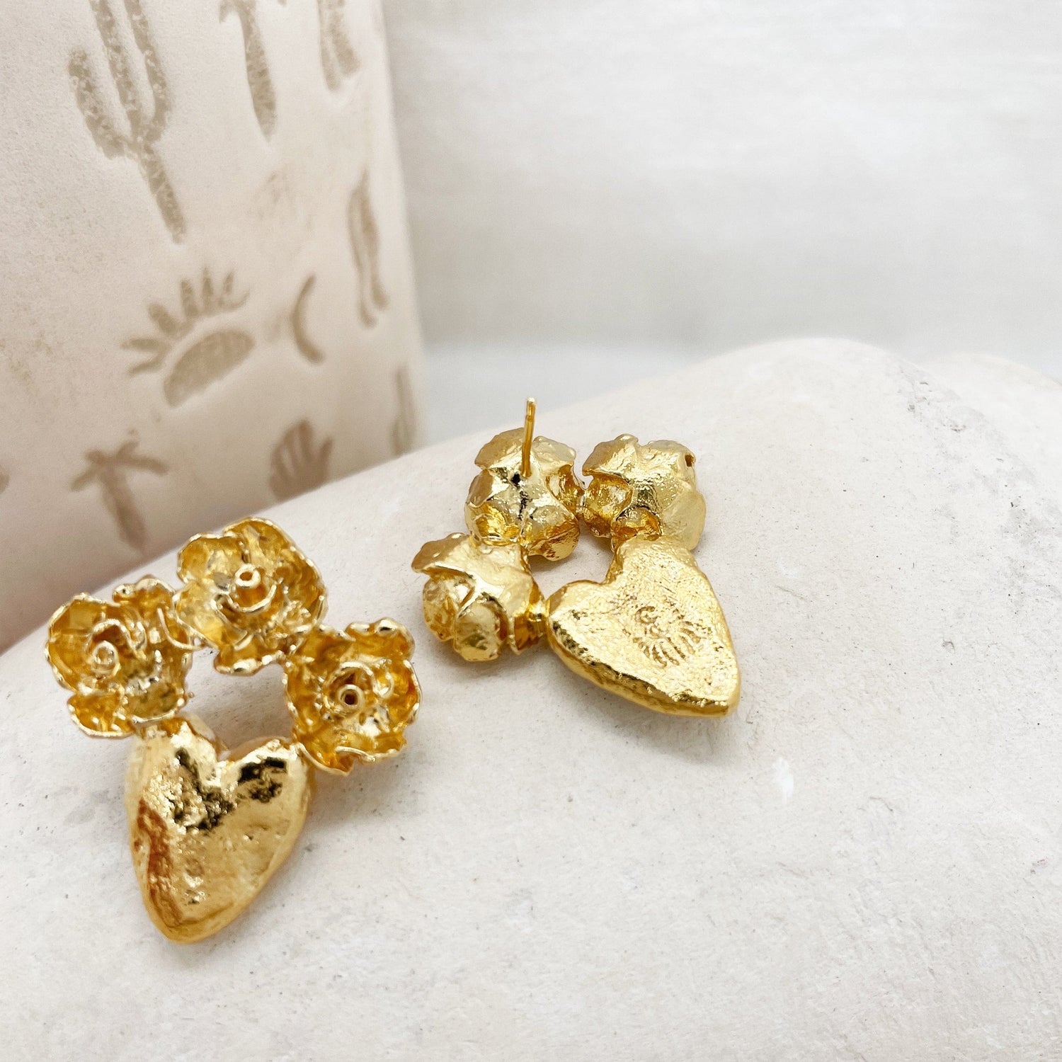 Elise Tsikis Paris Boucles d'oreilles Mucha - archive