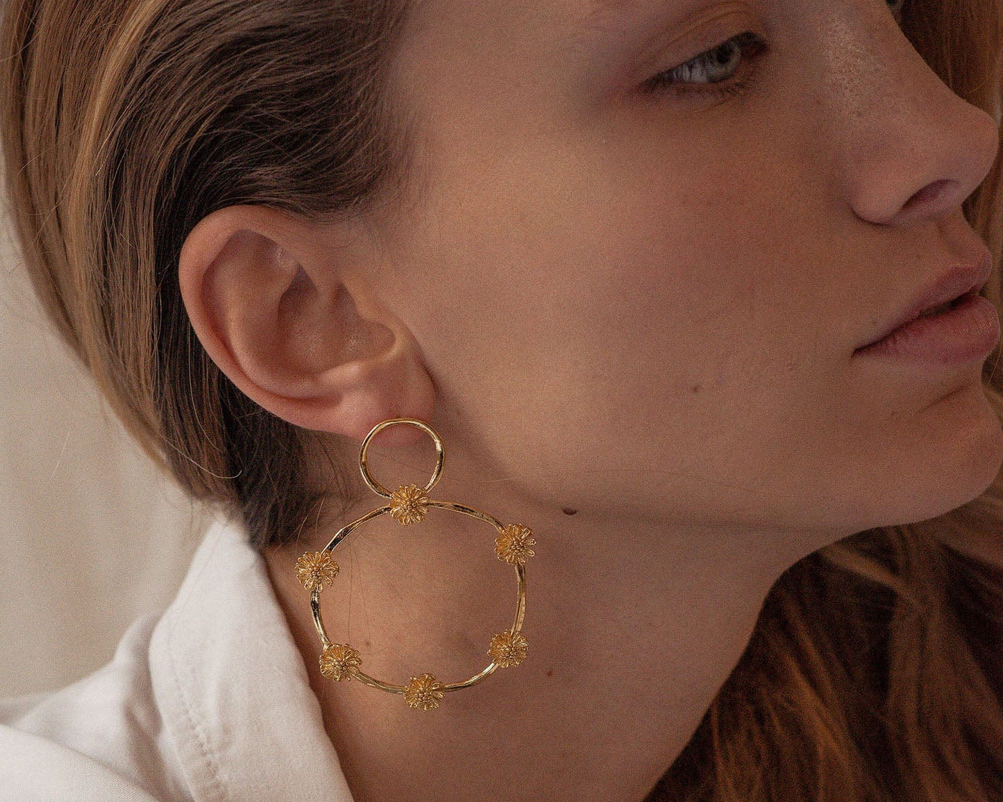 Elise Tsikis Paris Boucles Marguerite Large - archive