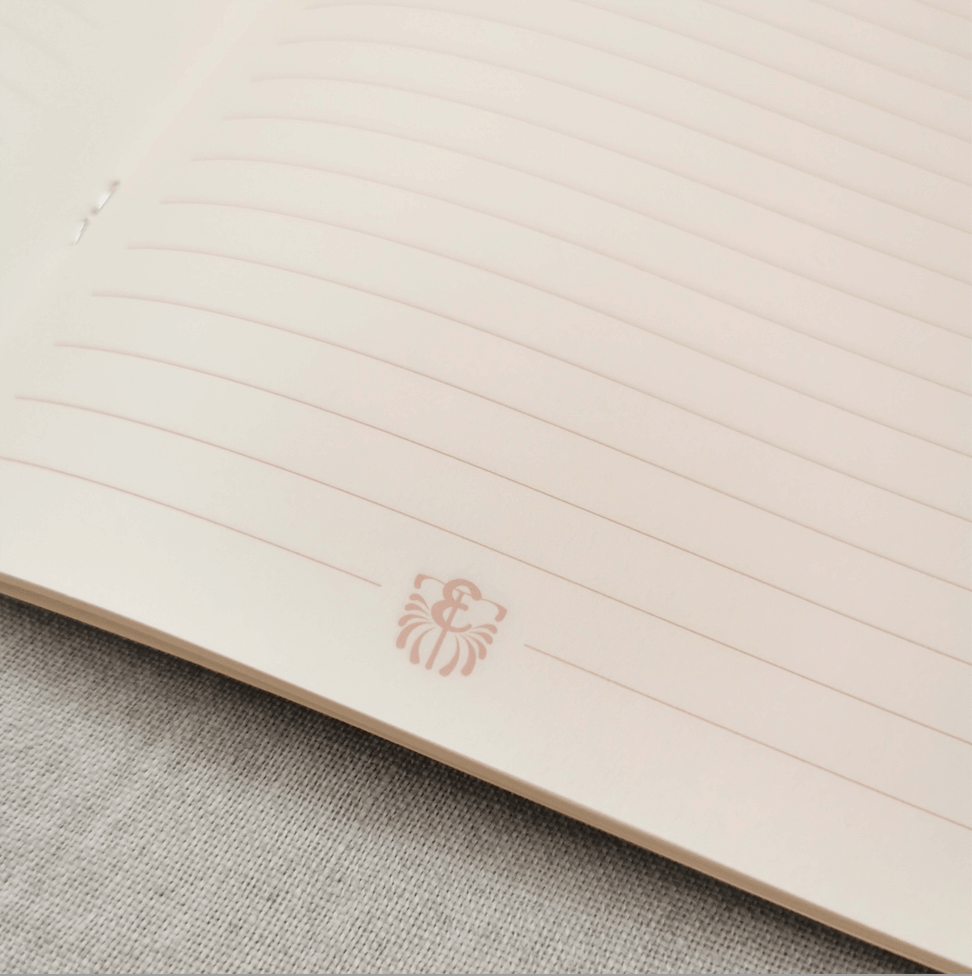 Elise Tsikis Paris Carnets Gisele