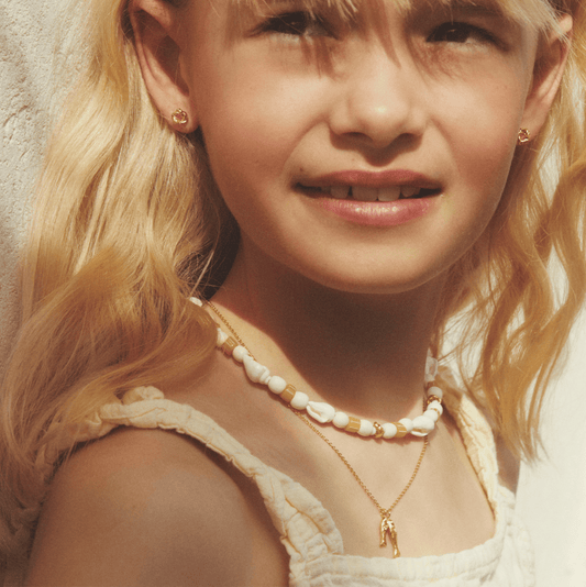 Elise Tsikis Paris Collier Babor