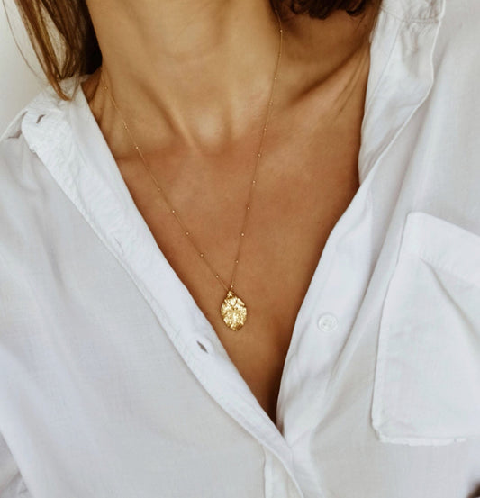 Elise Tsikis Paris Collier Kiato - archive