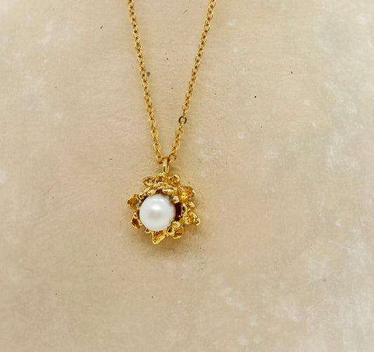 Collier Pivoine