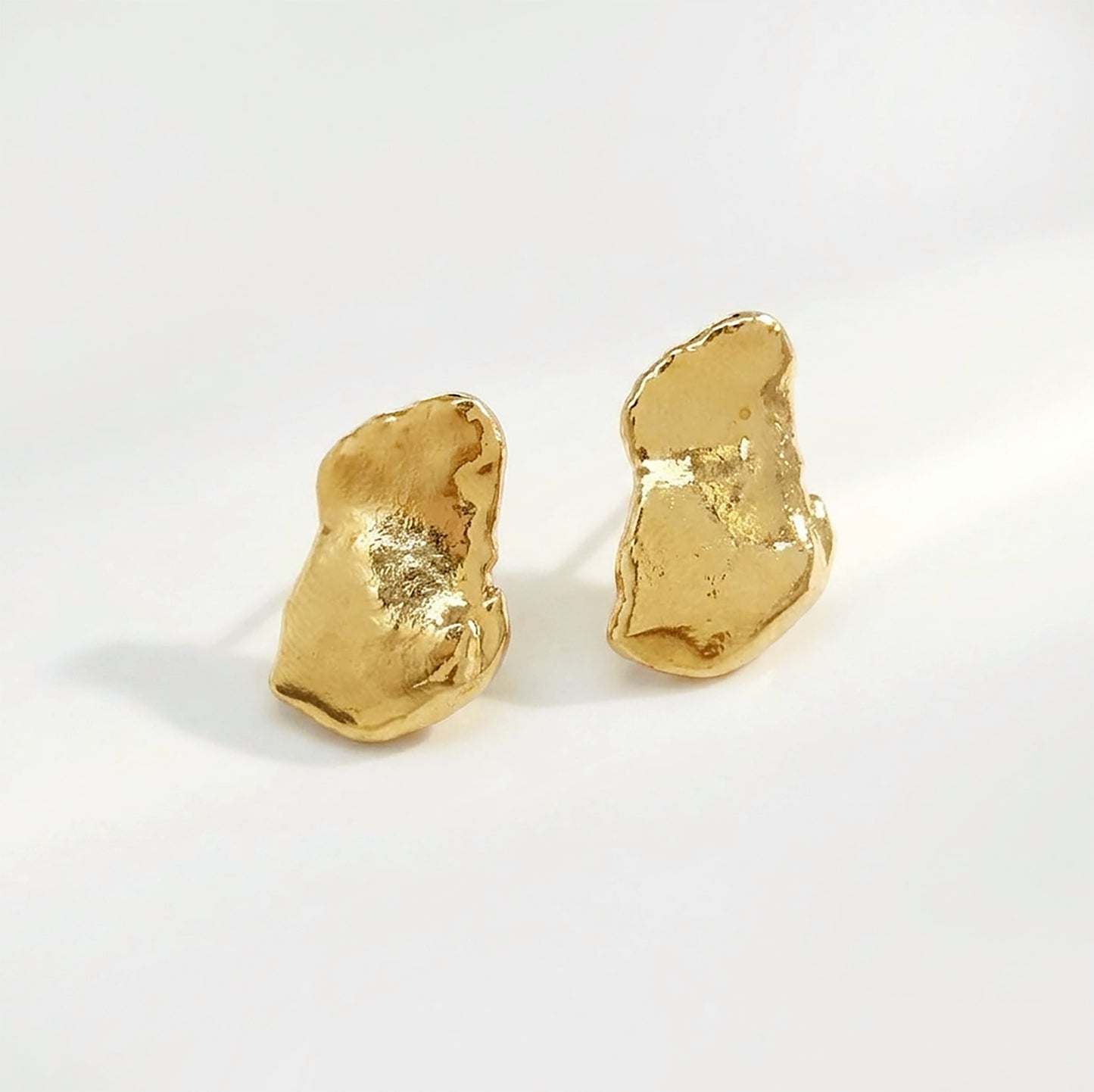 Elise Tsikis Paris Boucles d'oreilles Agheli