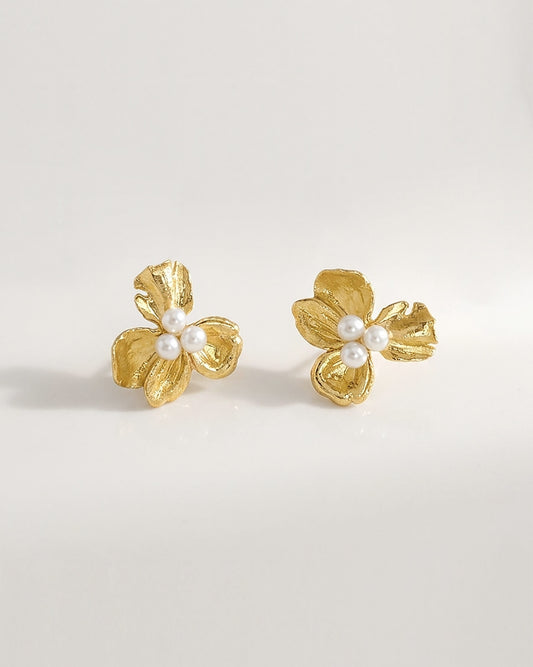 Elise Tsikis Paris Boucles d'oreilles Belakia Pearl