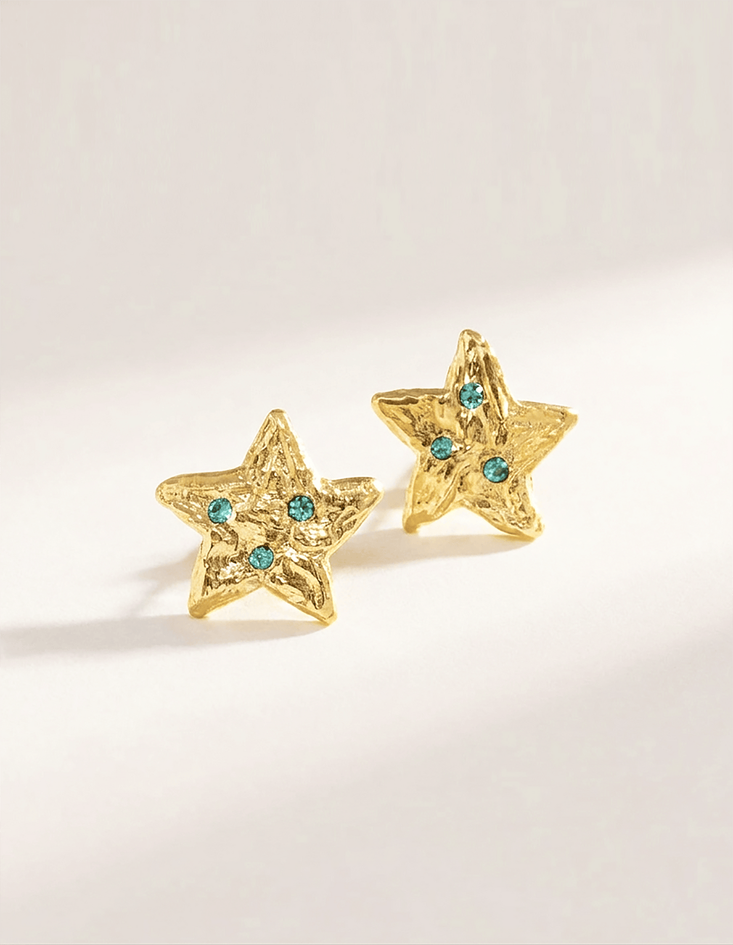 Elise Tsikis Paris Boucles d'oreilles Cotulla Medium