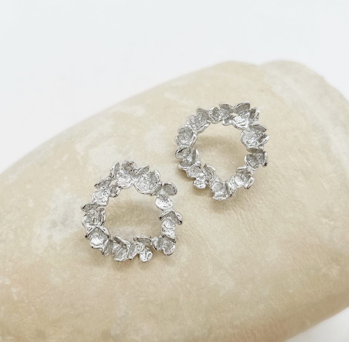 Elise Tsikis Paris Boucles d'oreilles Elbe