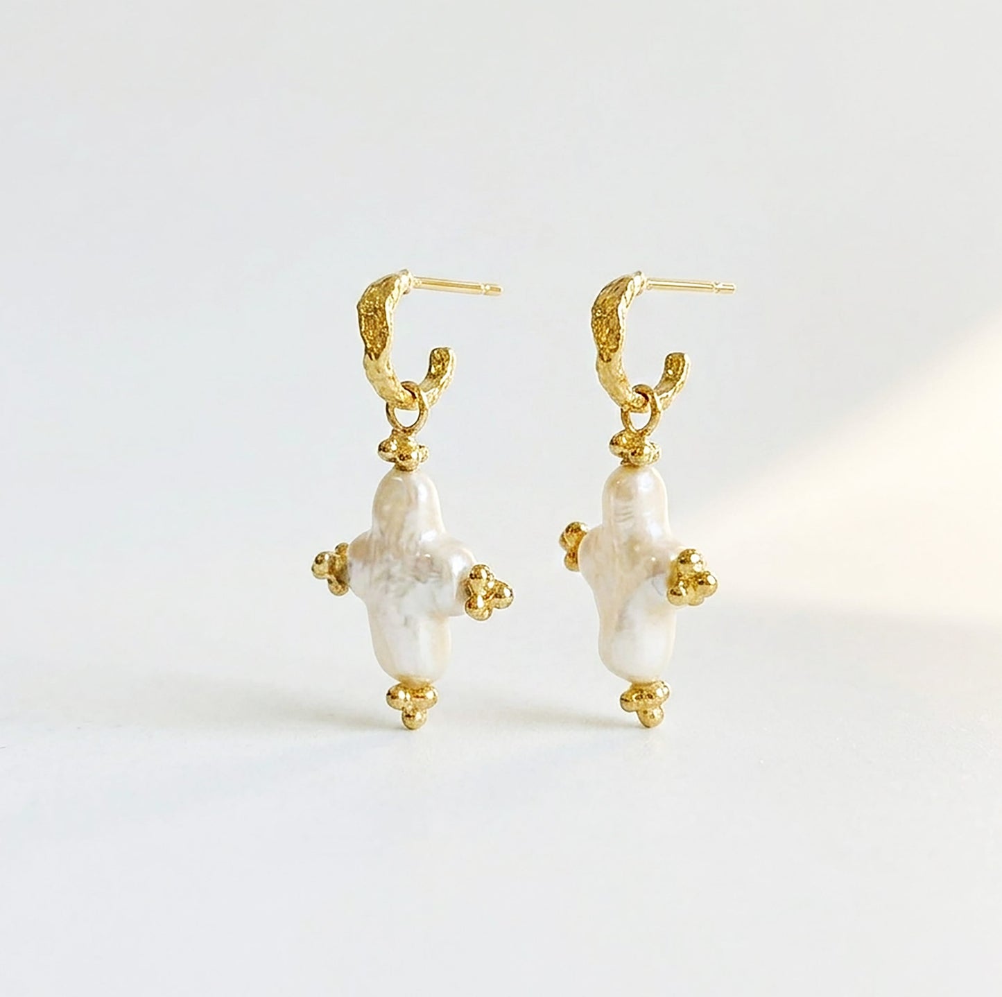 Elise Tsikis Paris Boucles d'oreilles Ethérée
