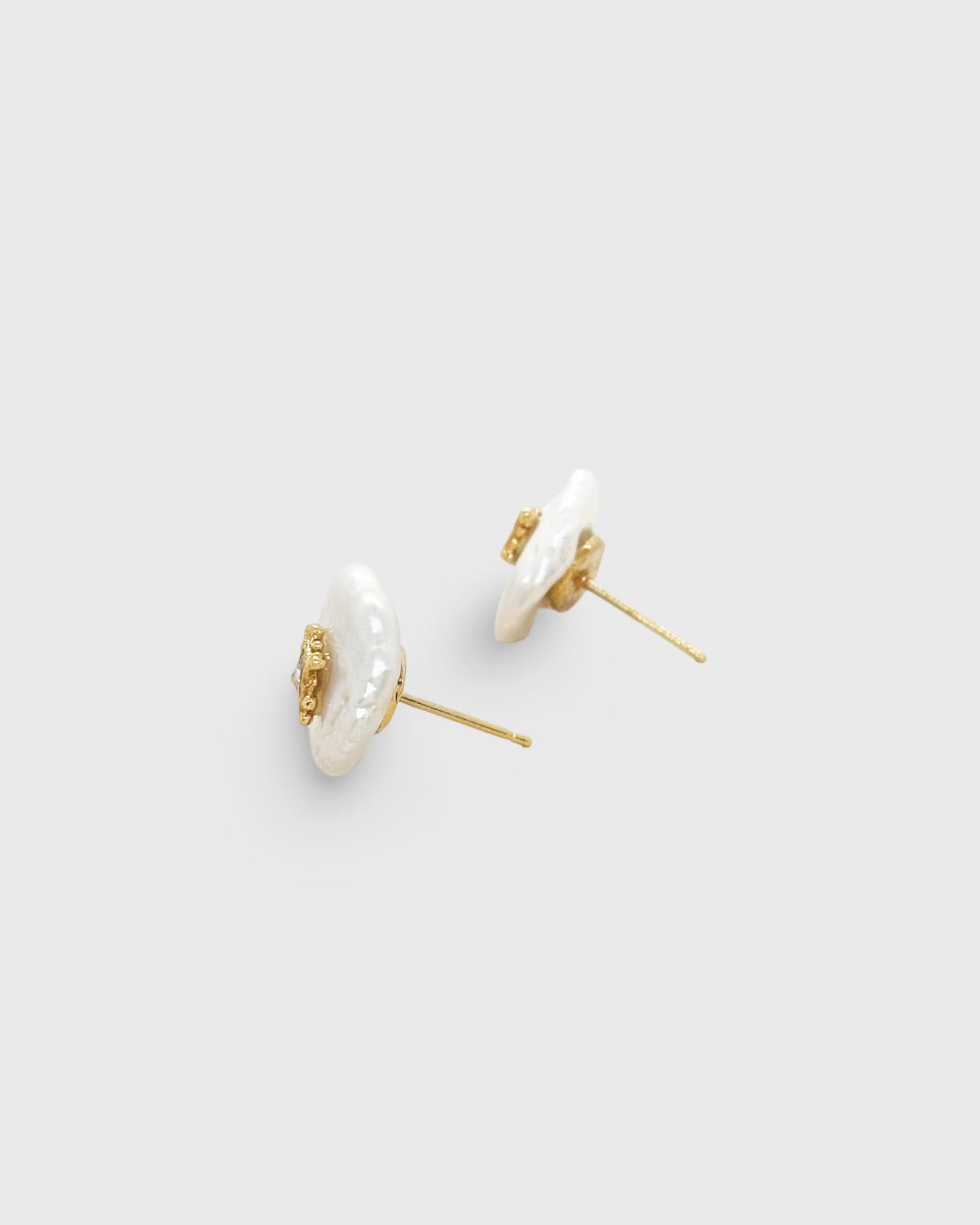 Elise Tsikis Paris Boucles d'oreilles Helia