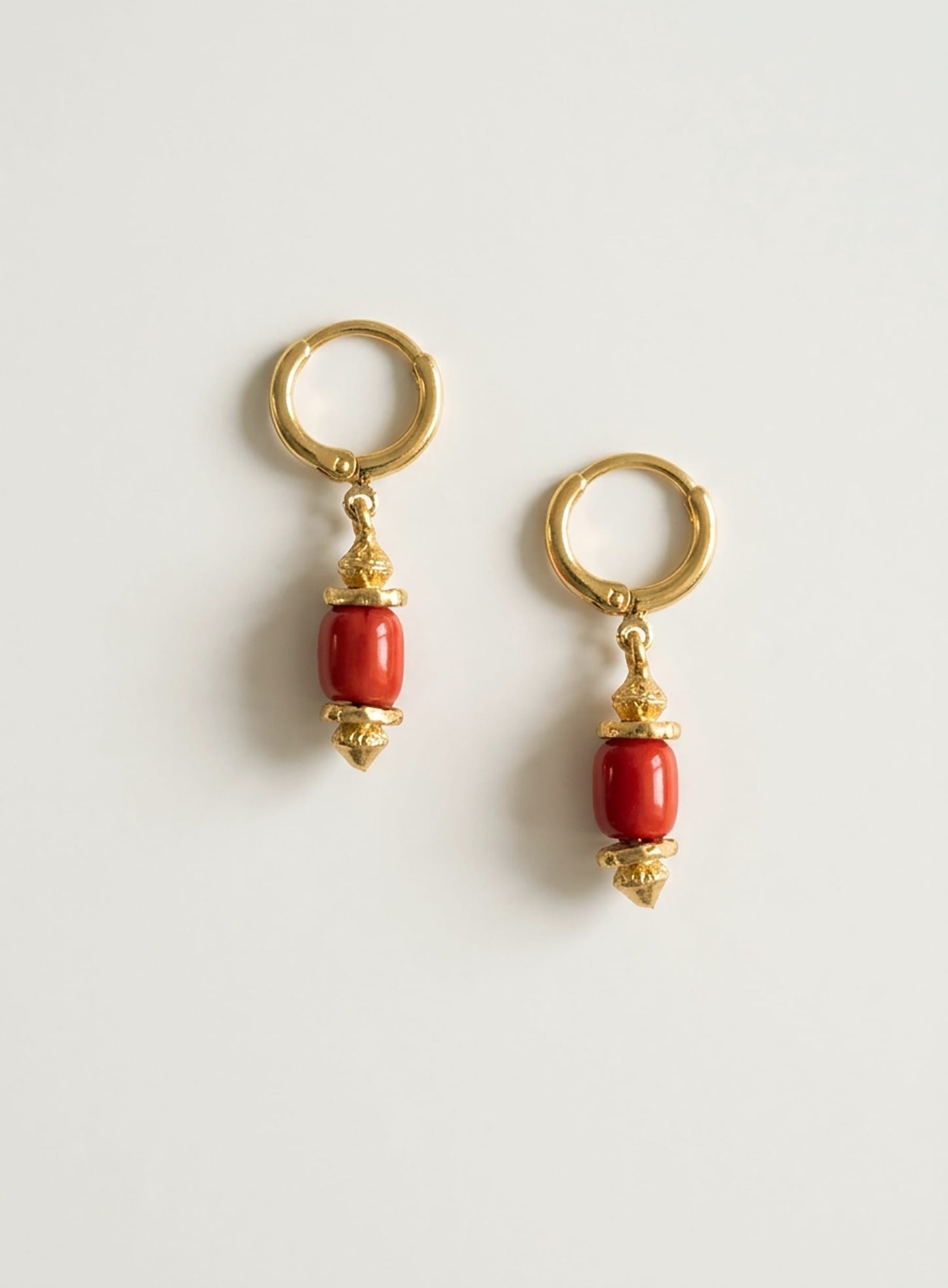 Elise Tsikis Paris Boucles d'oreilles Lasta rouge