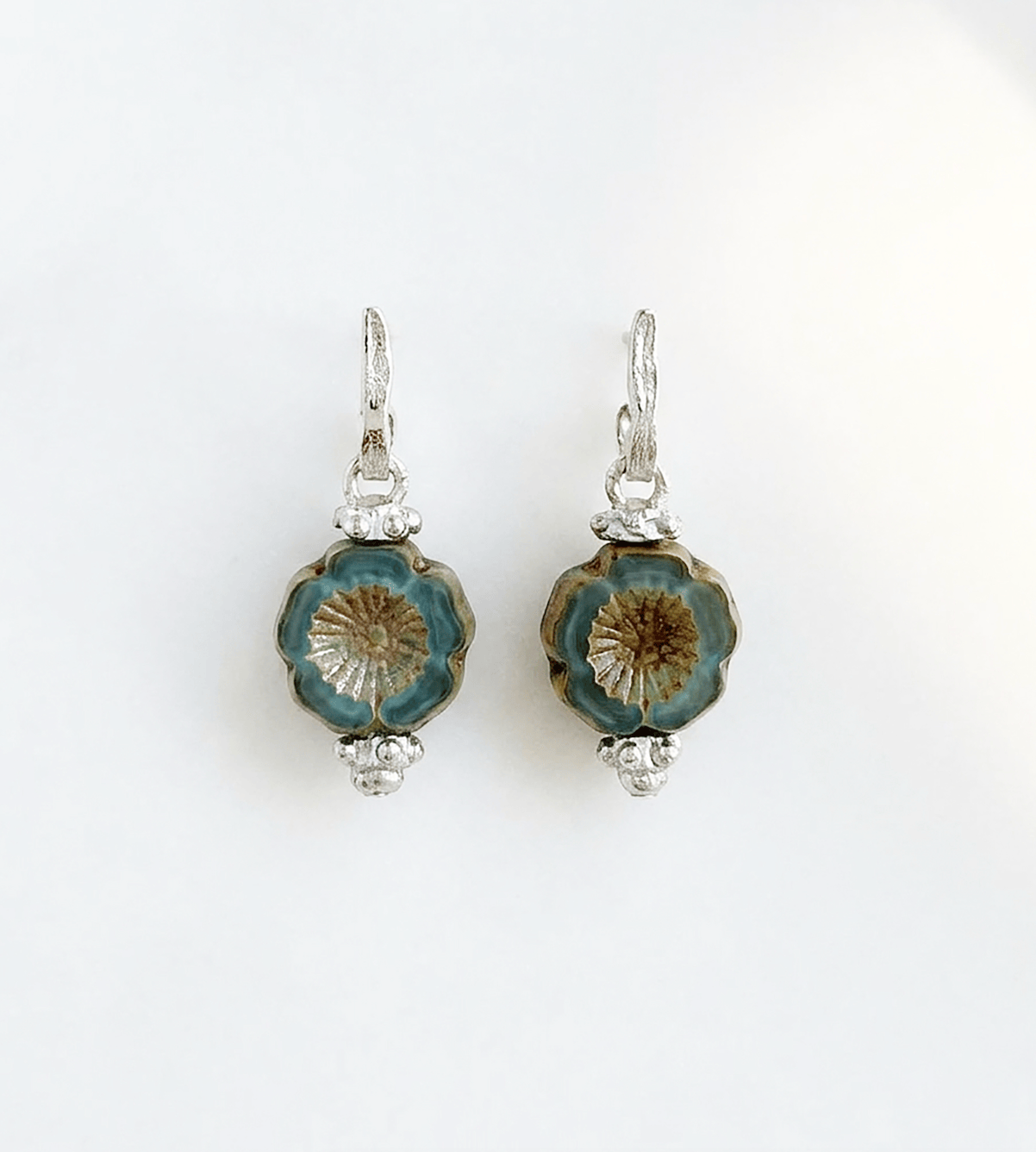 Elise Tsikis Paris Boucles d'oreilles Luna