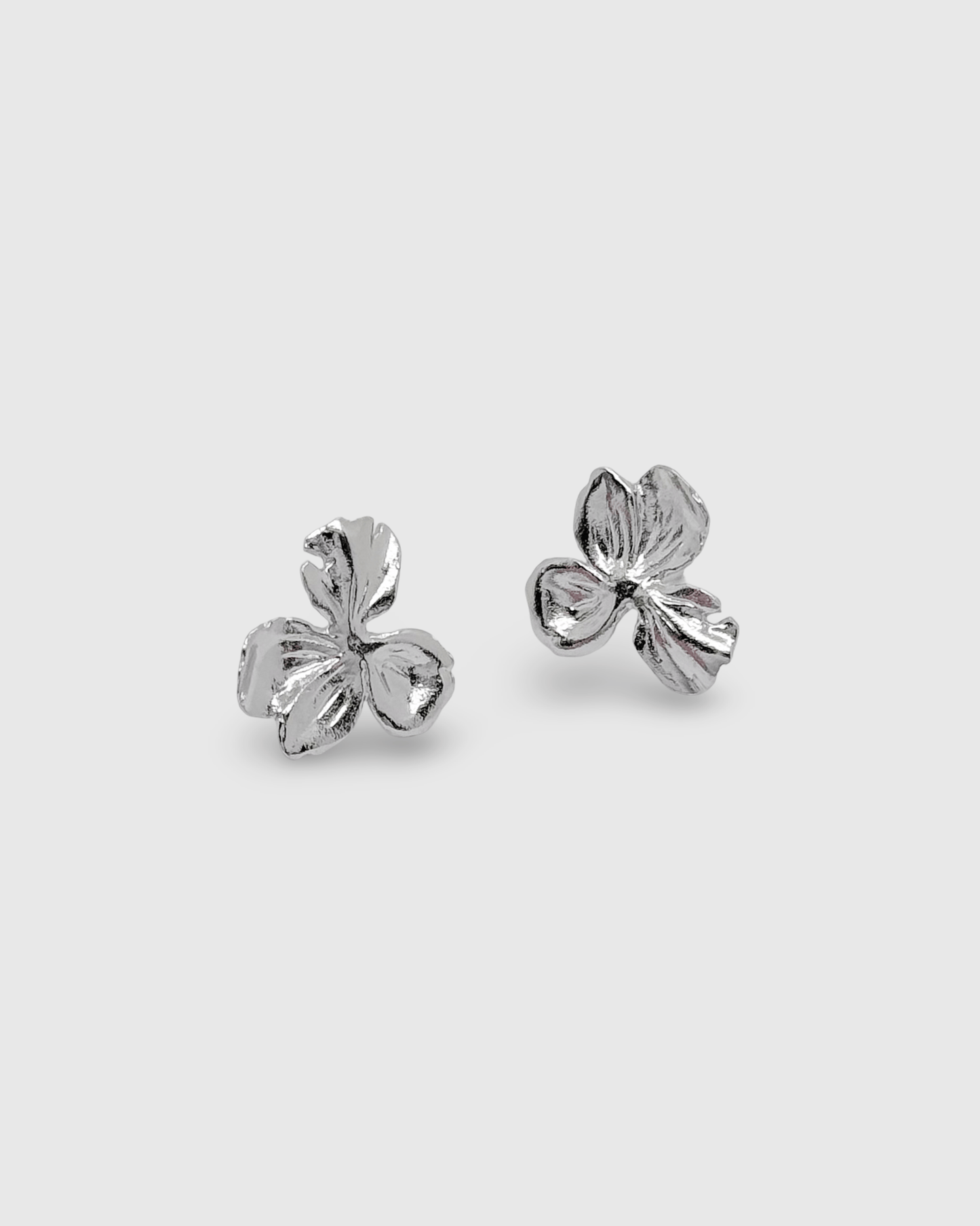 Elise Tsikis Paris Boucles d'oreilles Nemesis Small