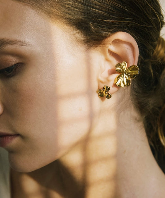 Elise Tsikis Paris Boucles d'oreilles Nemesis Small