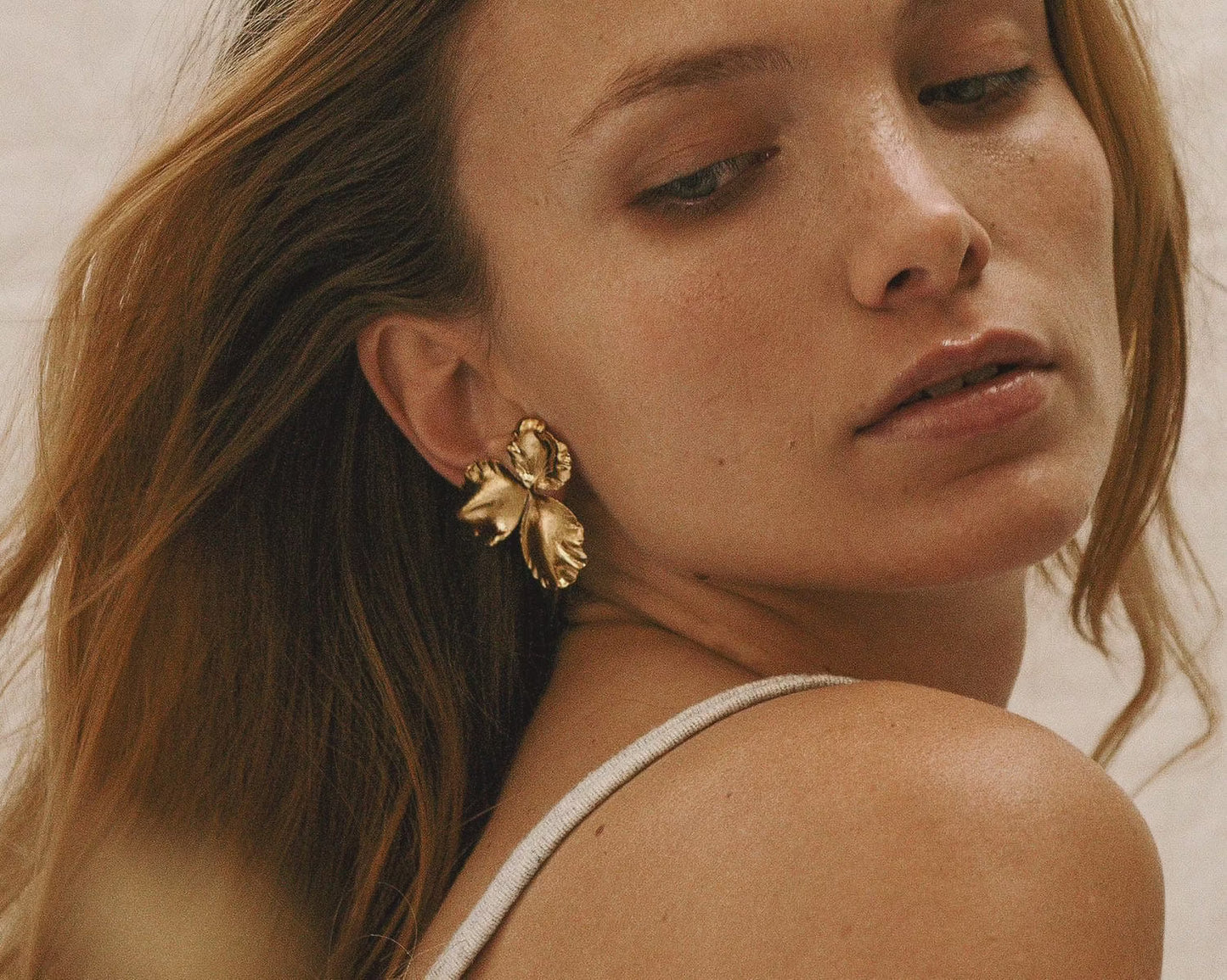 Elise Tsikis Paris Boucles d'oreilles Pensée Medium