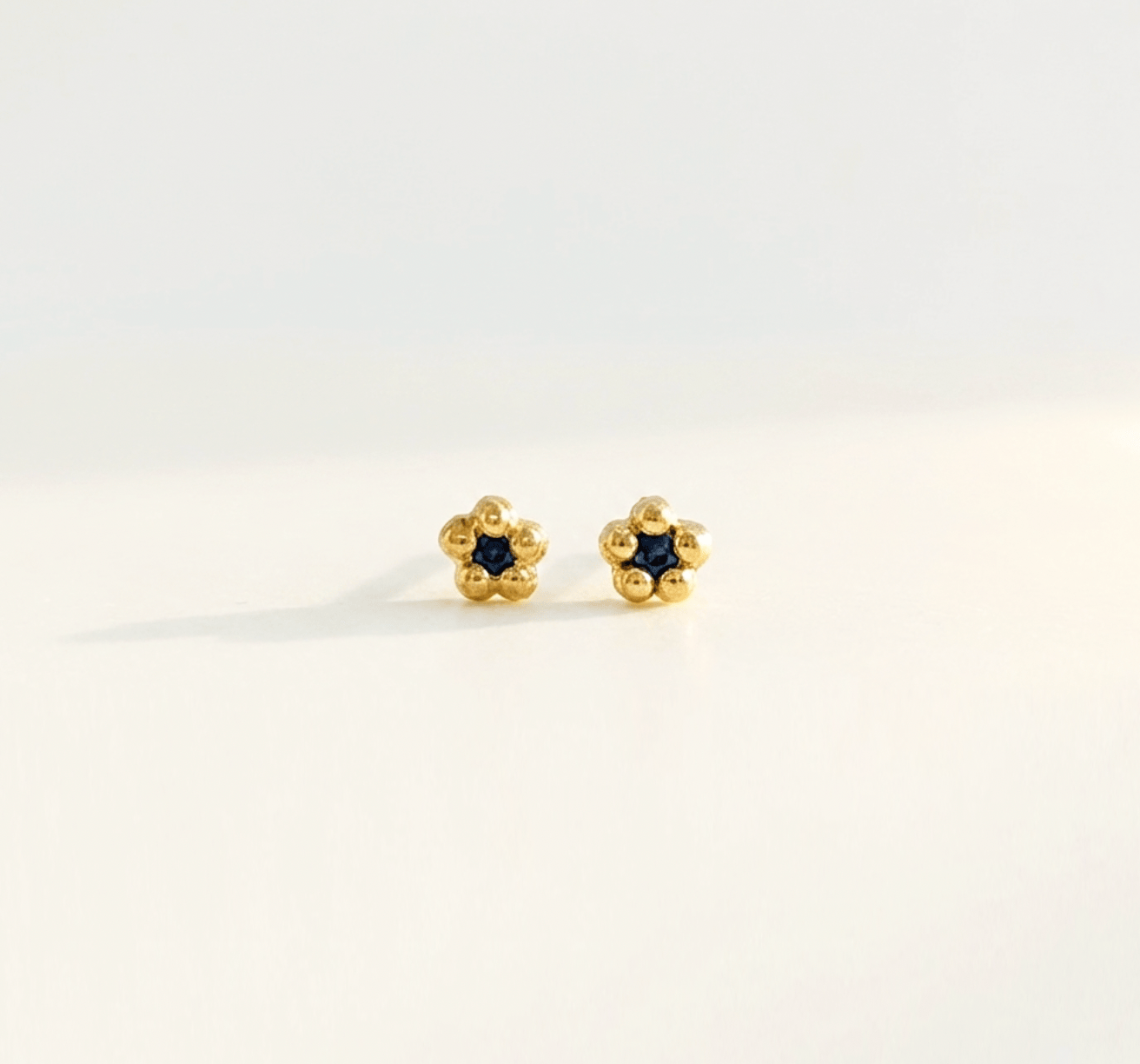 Elise Tsikis Paris Boucles d'oreilles Rosi - archive