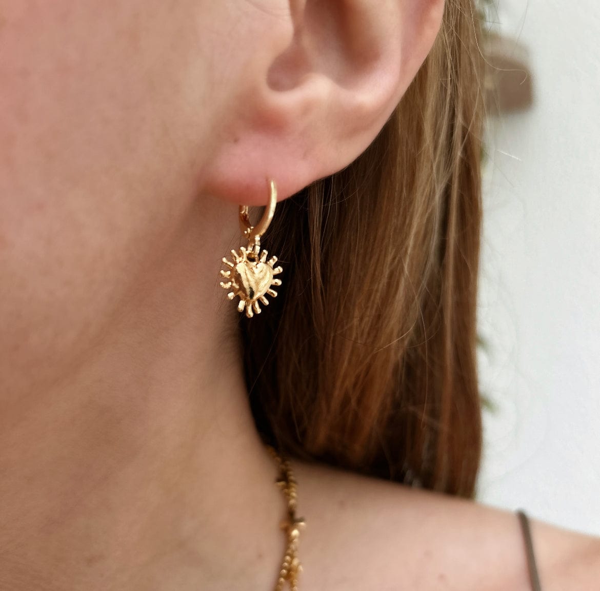 Elise Tsikis Paris Boucles d'oreilles Vigia - archive