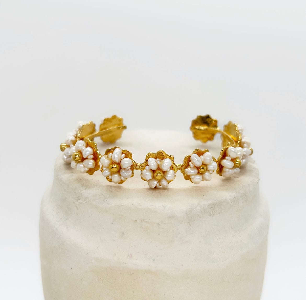 Elise Tsikis Paris Bracelet Agriokos - archive