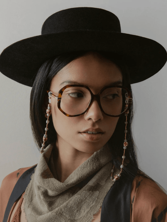 Elise Tsikis Paris Chapeau Anda