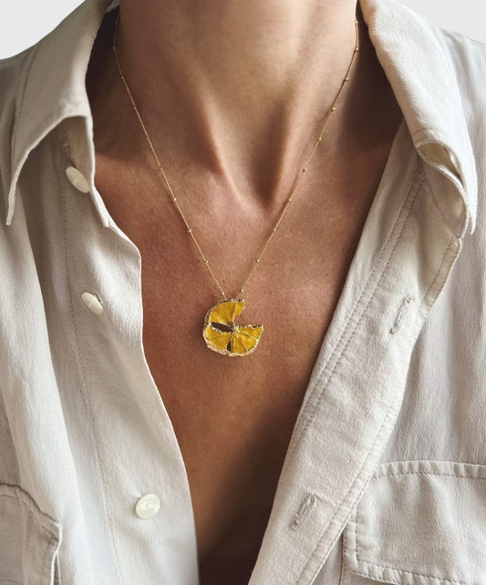 Elise Tsikis Paris Collier caobas - archive