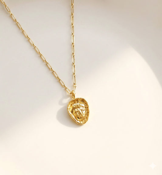 Elise Tsikis Paris Collier Chalkida - archive