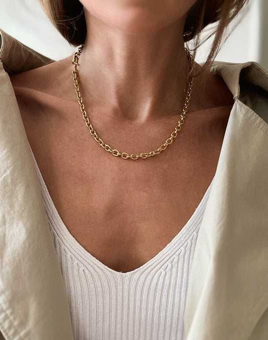 Elise Tsikis Paris Collier Chanes