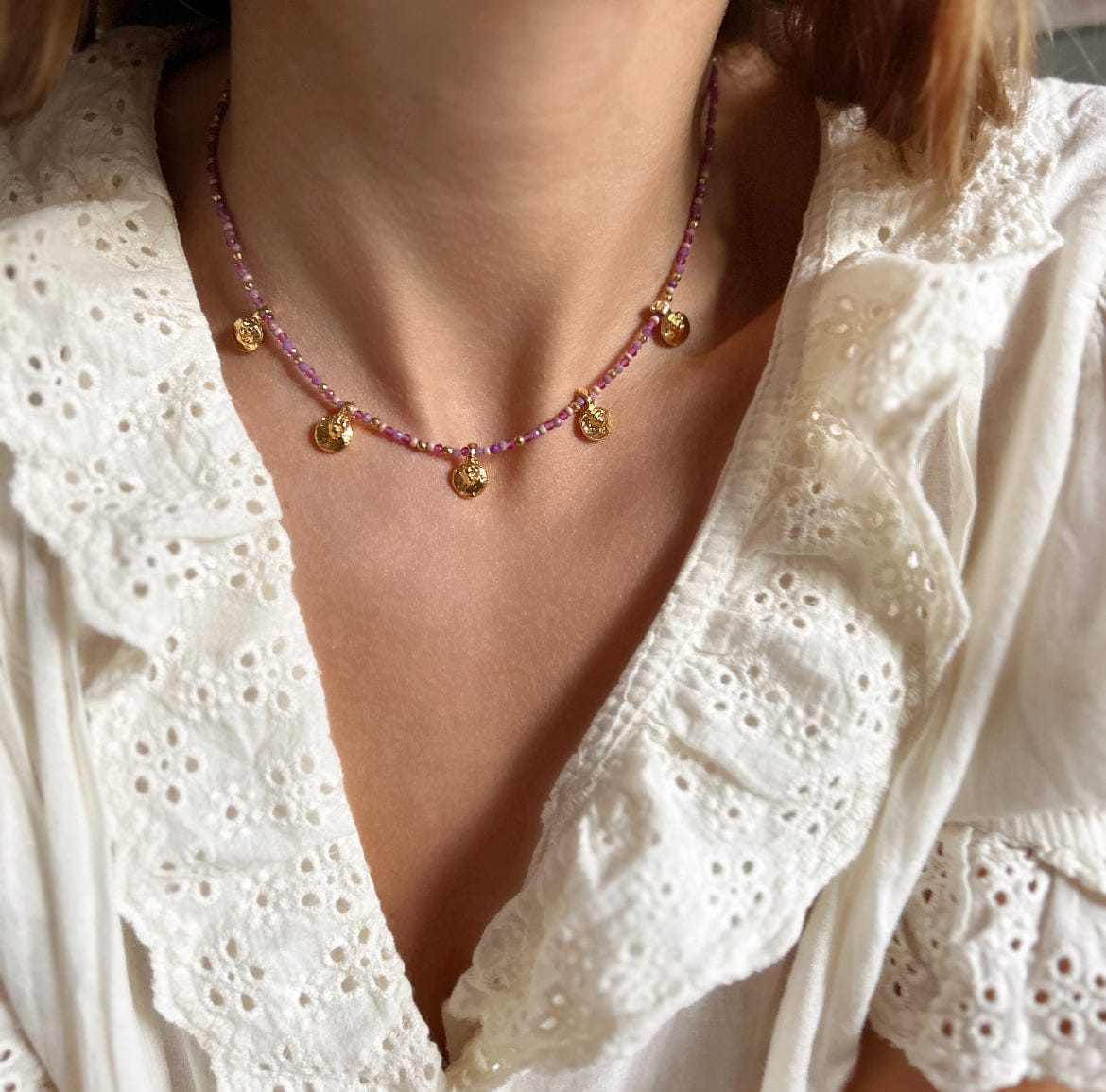 Elise Tsikis Paris Collier Efendi - archive