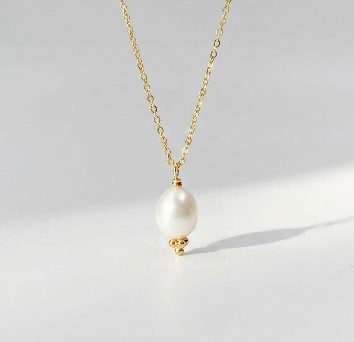 Elise Tsikis Paris Collier Elias