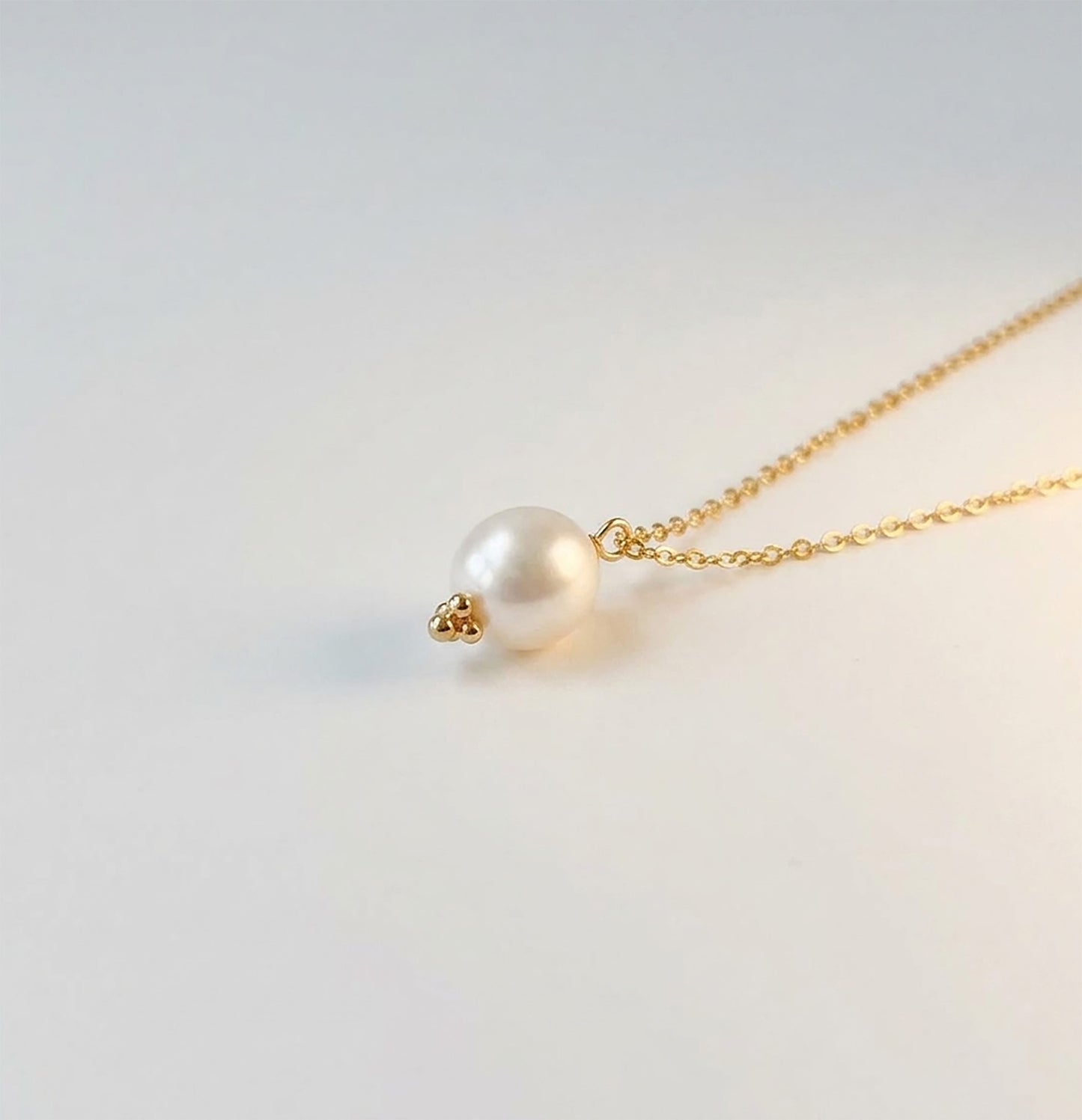 Elise Tsikis Paris Collier Elias