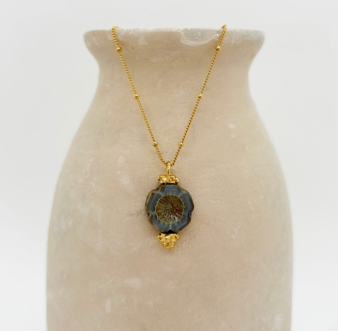 Elise Tsikis Paris Collier Faro - archive