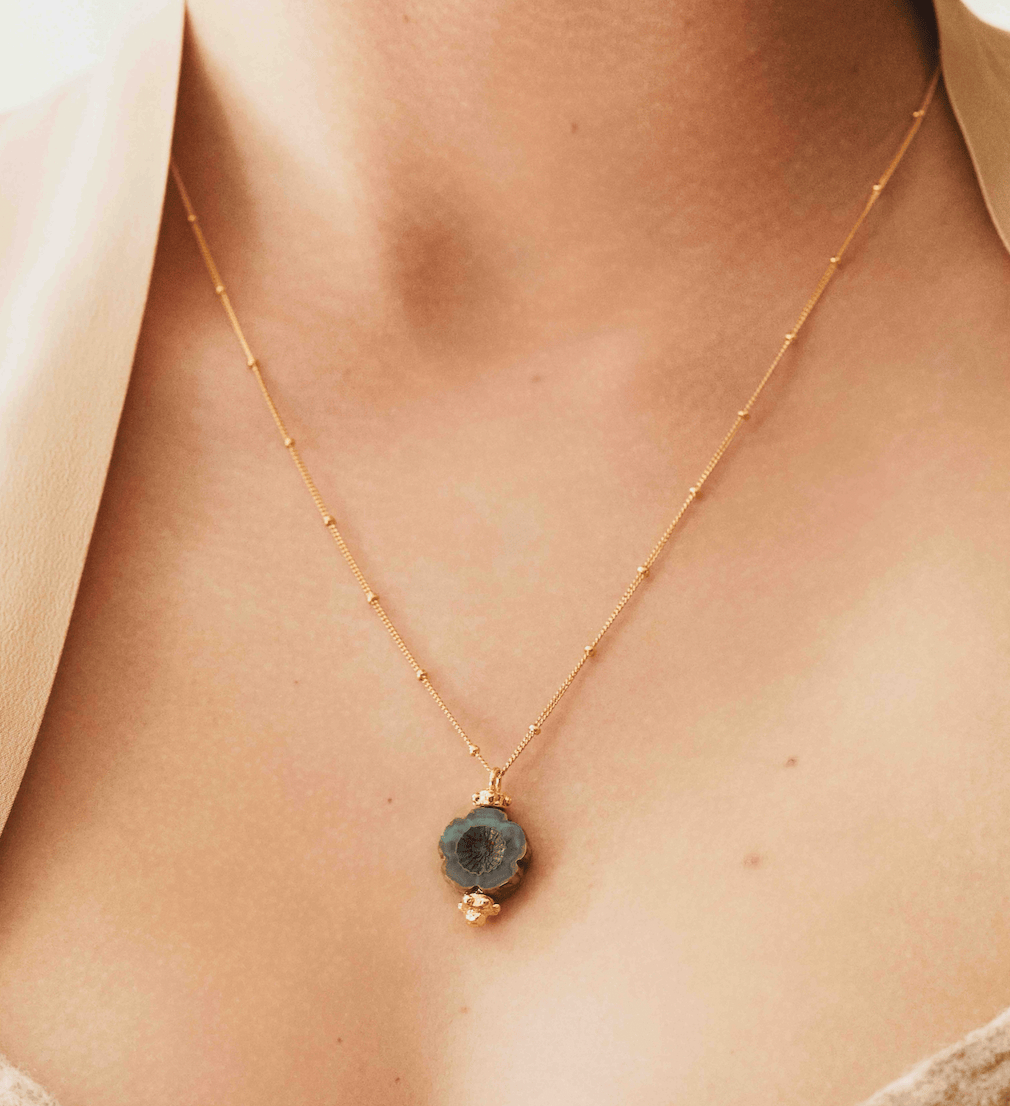 Elise Tsikis Paris Collier Faro - archive