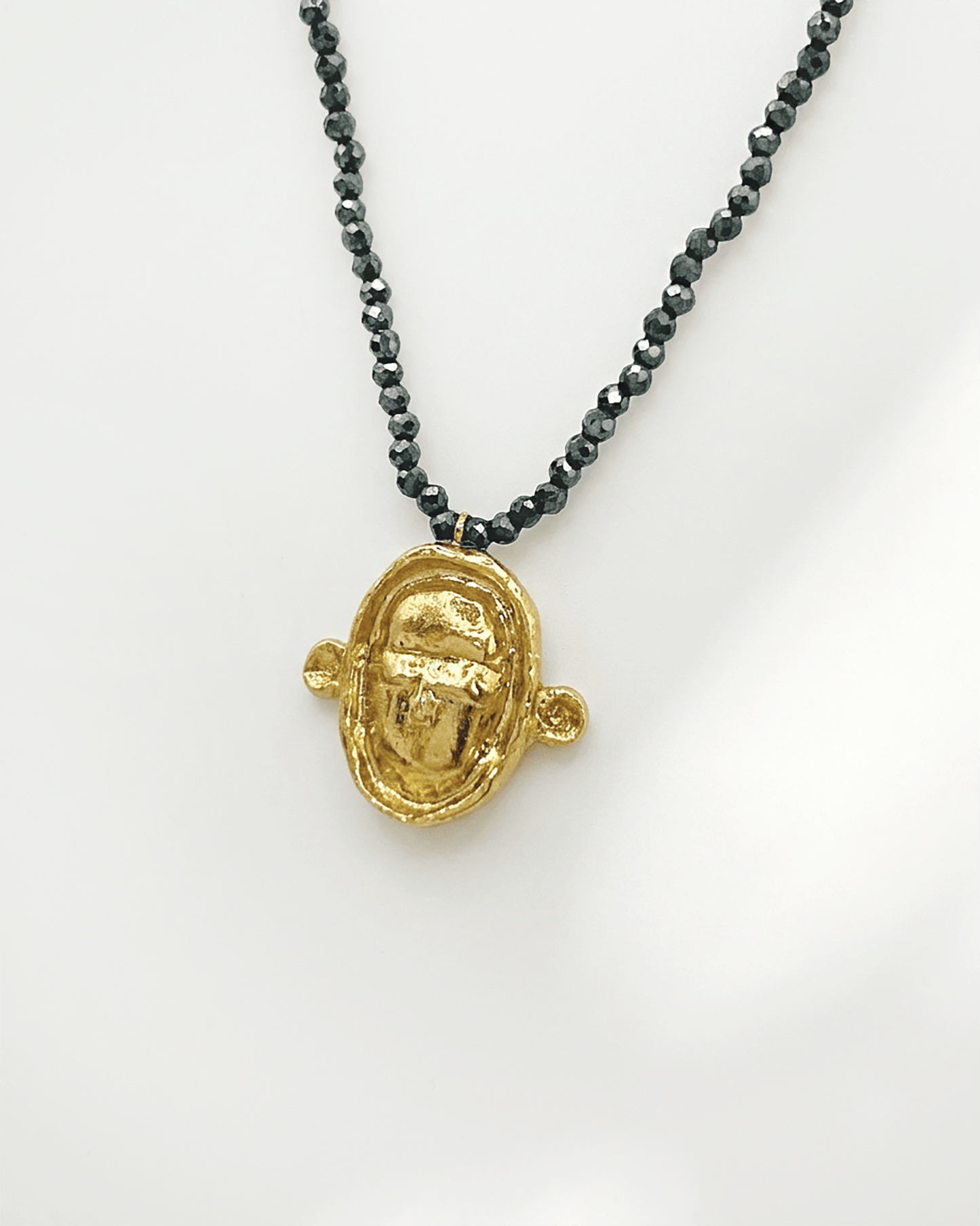 Elise Tsikis Paris Collier Fidaki - archive
