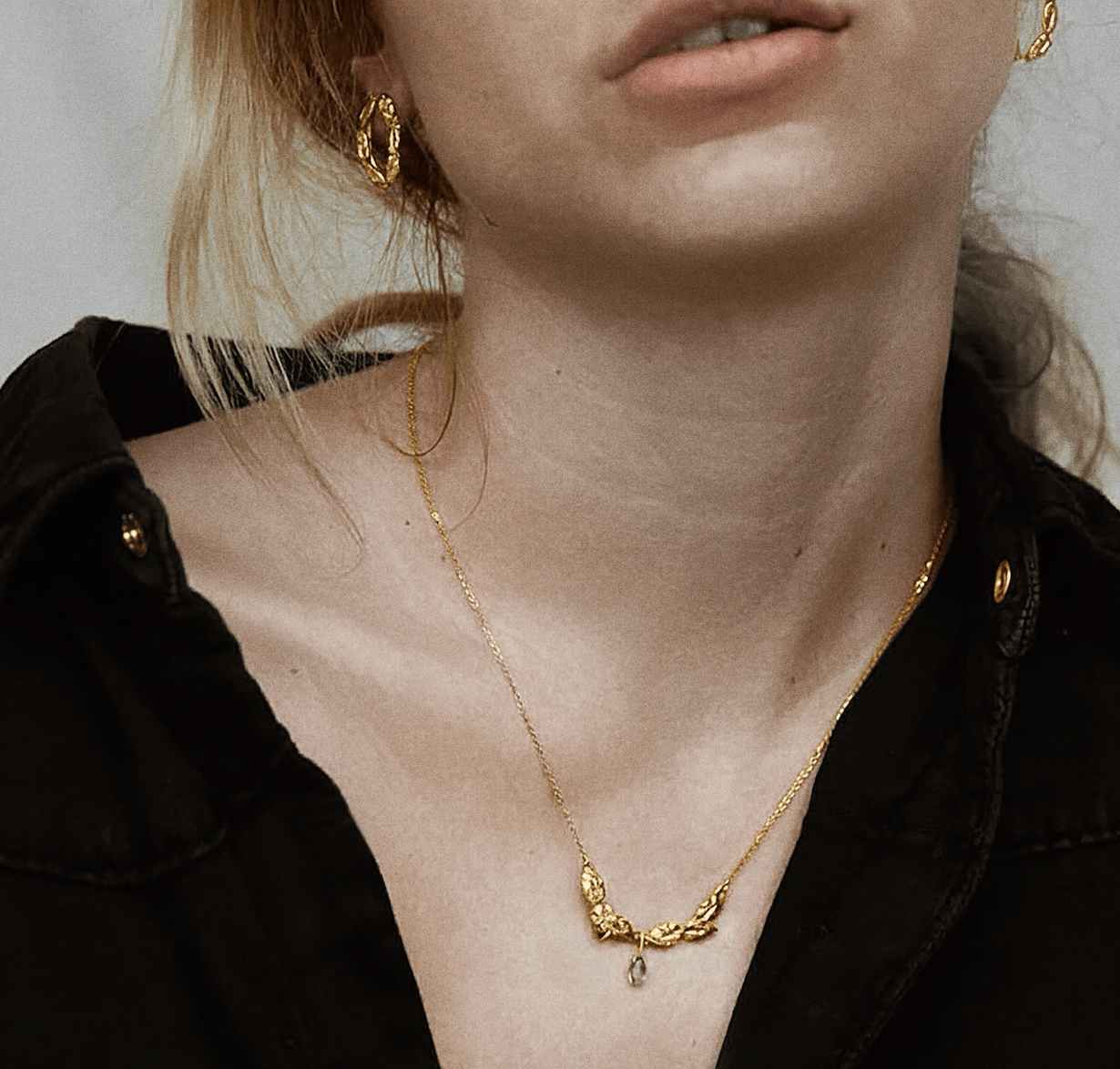 Elise Tsikis Paris Collier Fidakia - archive