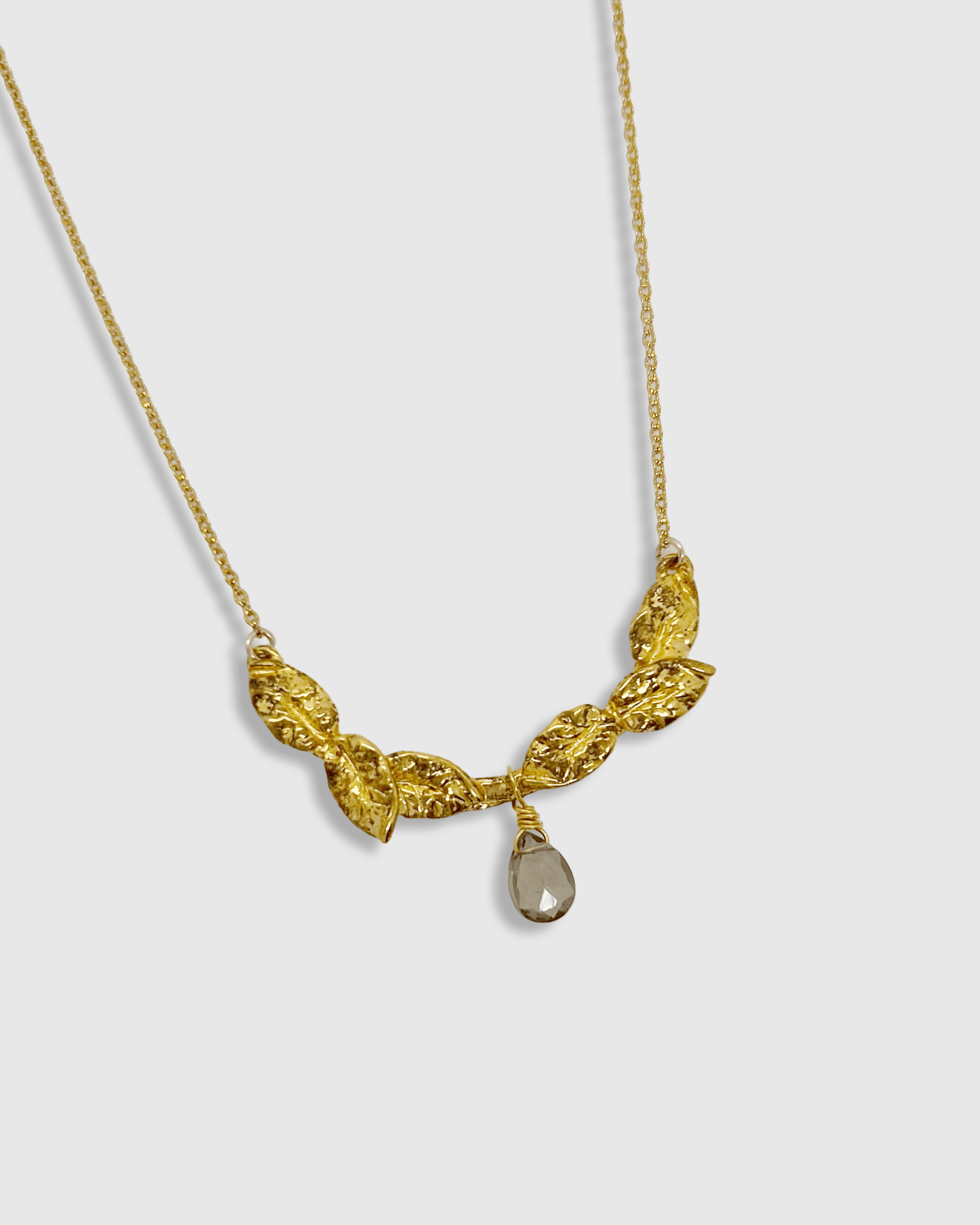 Elise Tsikis Paris Collier Fidakia - archive